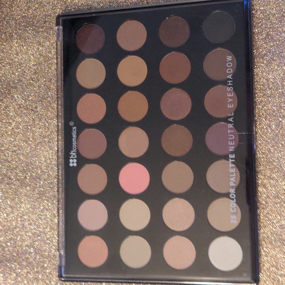 🌠 3/20 🌠 BH cosmetics neutral eyeshadow palette